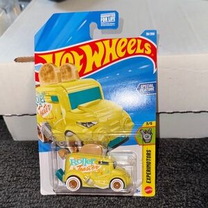 Hot Wheels Roller Toaster Shaped Vehicle